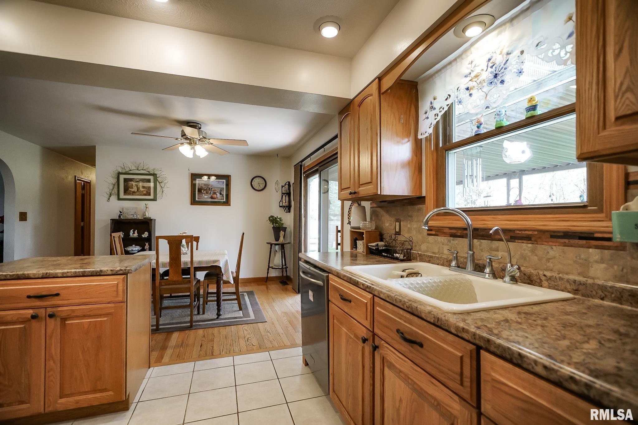 7449 Myrtle Street, Manito, Illinois image 17