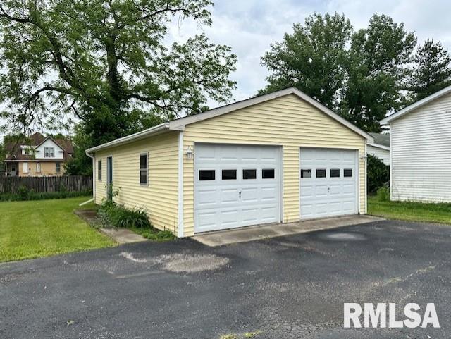 940 N Prairie Street, Jacksonville, Illinois image 26