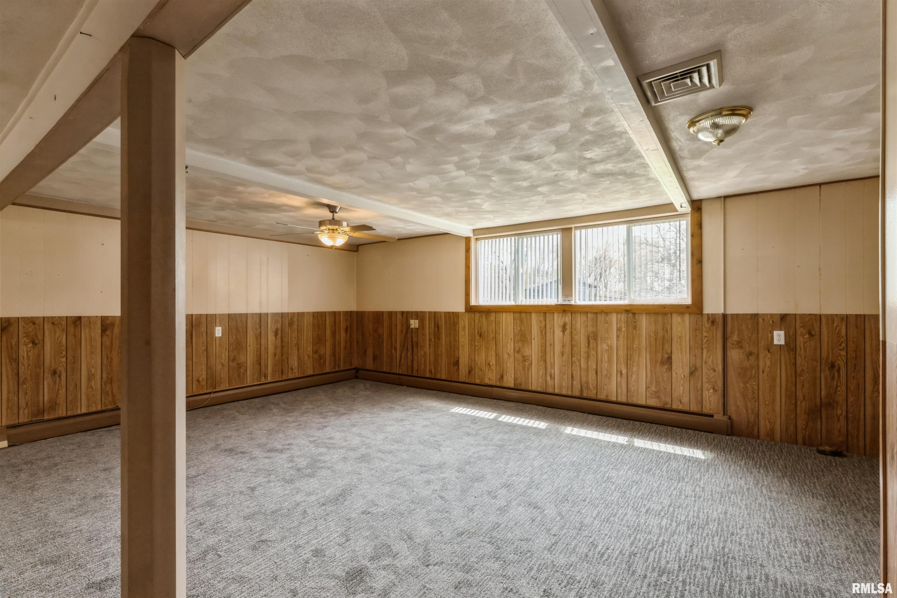 12323 Niabi Zoo Road, Coal Valley, Illinois image 23