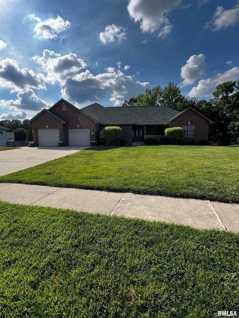 Homes For Sale - 415 Spring Ridge Street<br/> Rochester, IL 62563