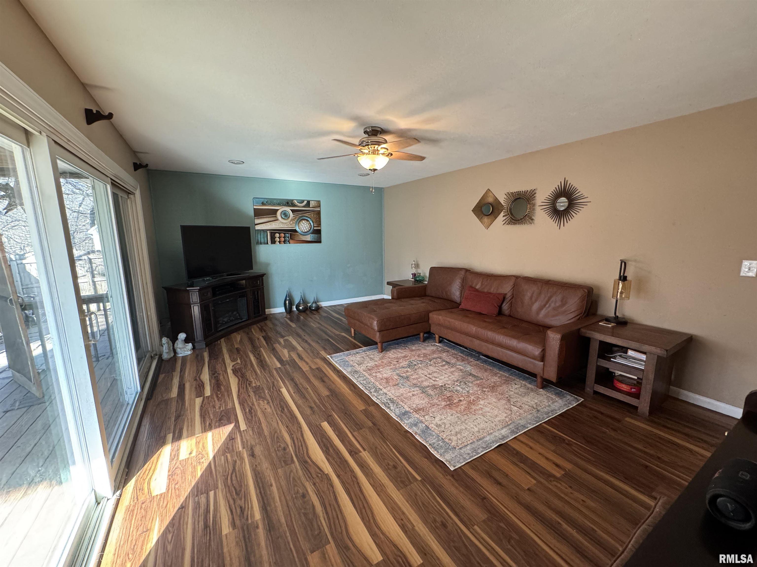 571 26th Avenue Court, East Moline, Illinois image 8