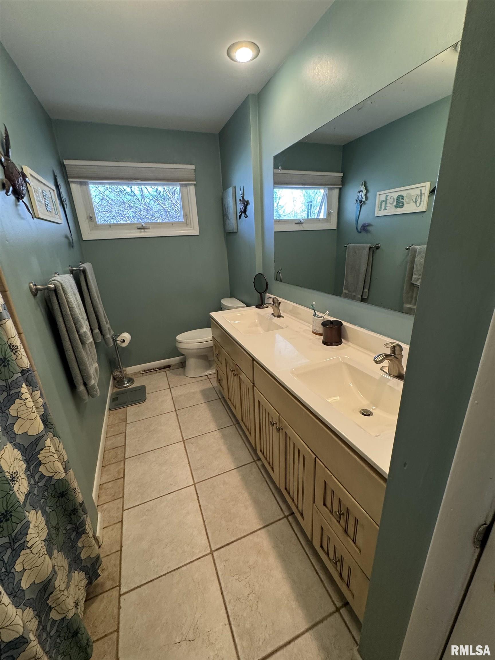 571 26th Avenue Court, East Moline, Illinois image 10