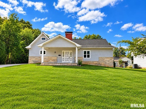 Homes For Sale - 418 Charlotte Road<br/> Marion, IL 62959