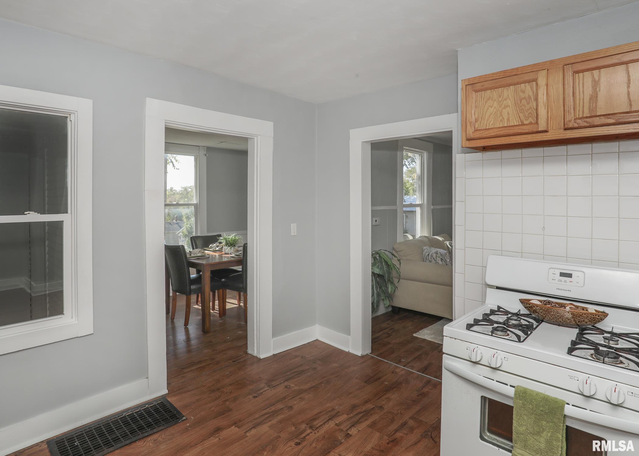1127 N Ripley Street, Davenport, Iowa image 17