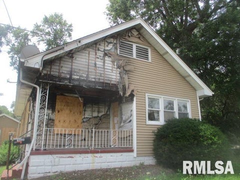 Homes For Sale - 1924 W Ann Street<br/> Peoria County, Peoria, IL 61605