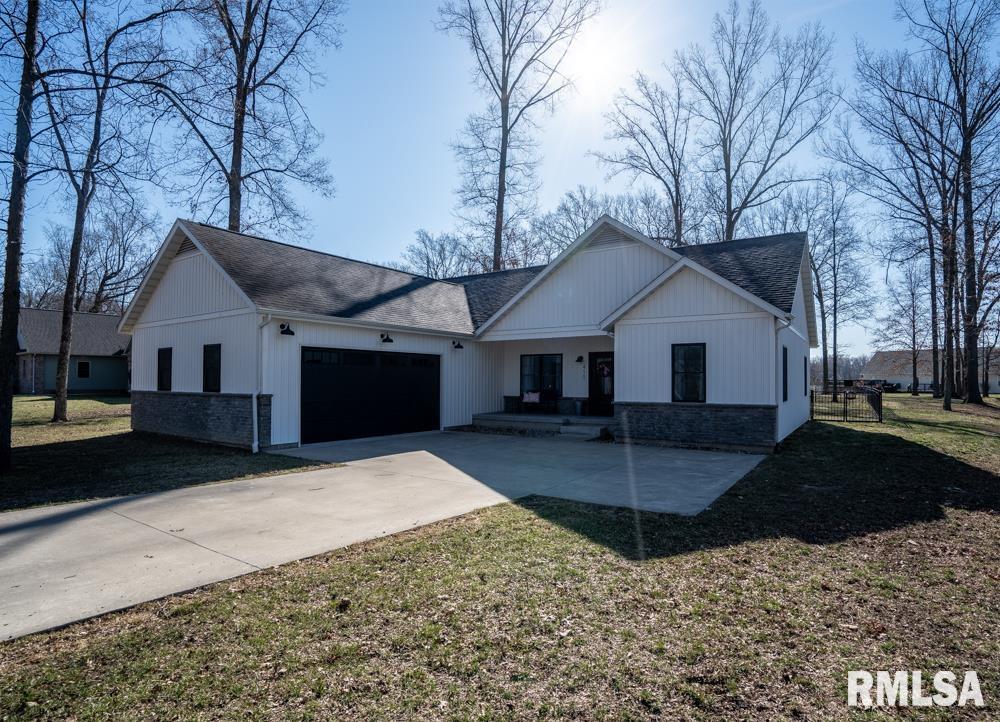 410 Margaret Drive, Herrin, Illinois image 3