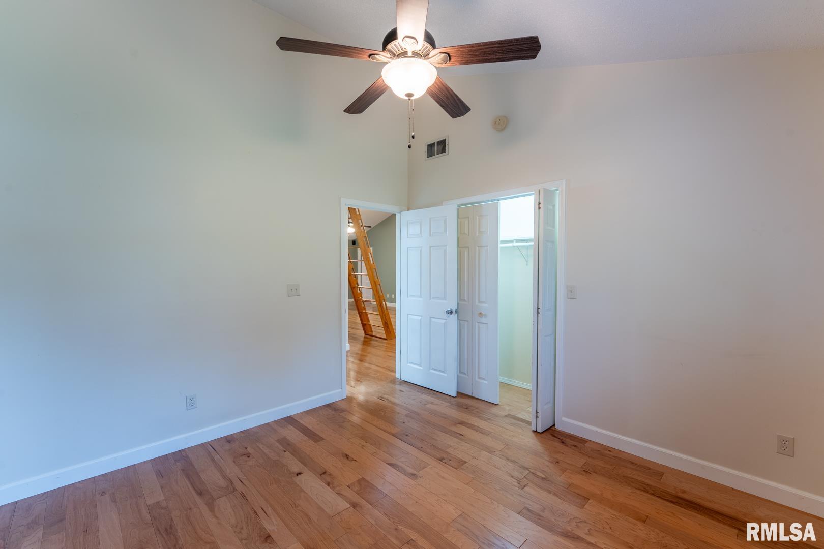 1021 Meadowlark Drive, Carterville, Illinois image 18