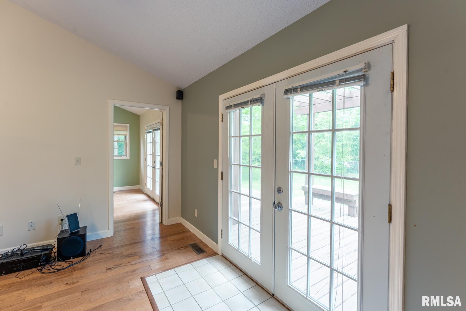 1021 Meadowlark Drive, Carterville, Illinois image 32