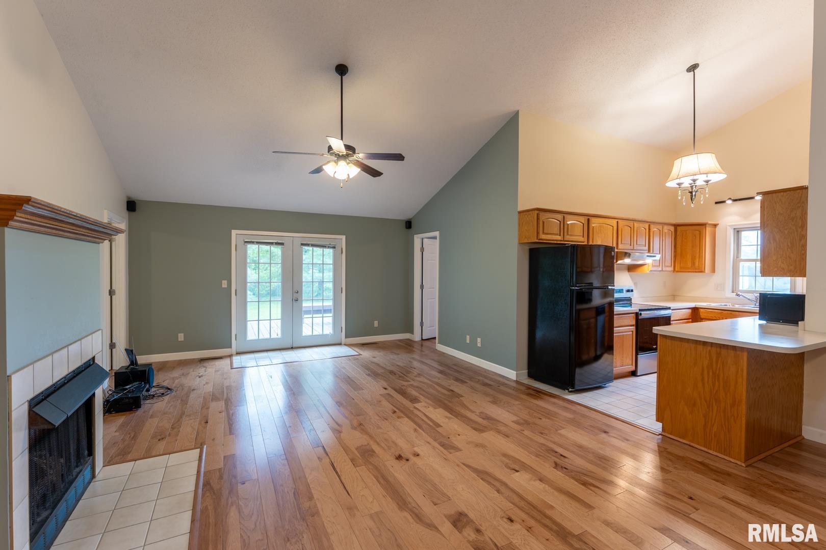 1021 Meadowlark Drive, Carterville, Illinois image 11