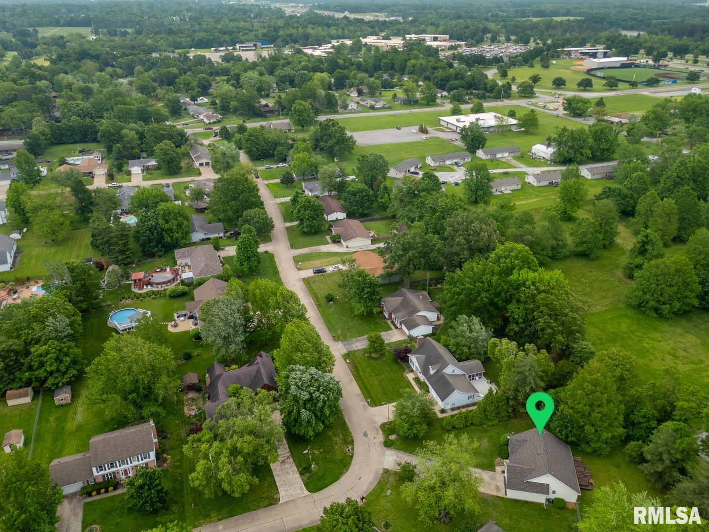 1021 Meadowlark Drive, Carterville, Illinois image 4