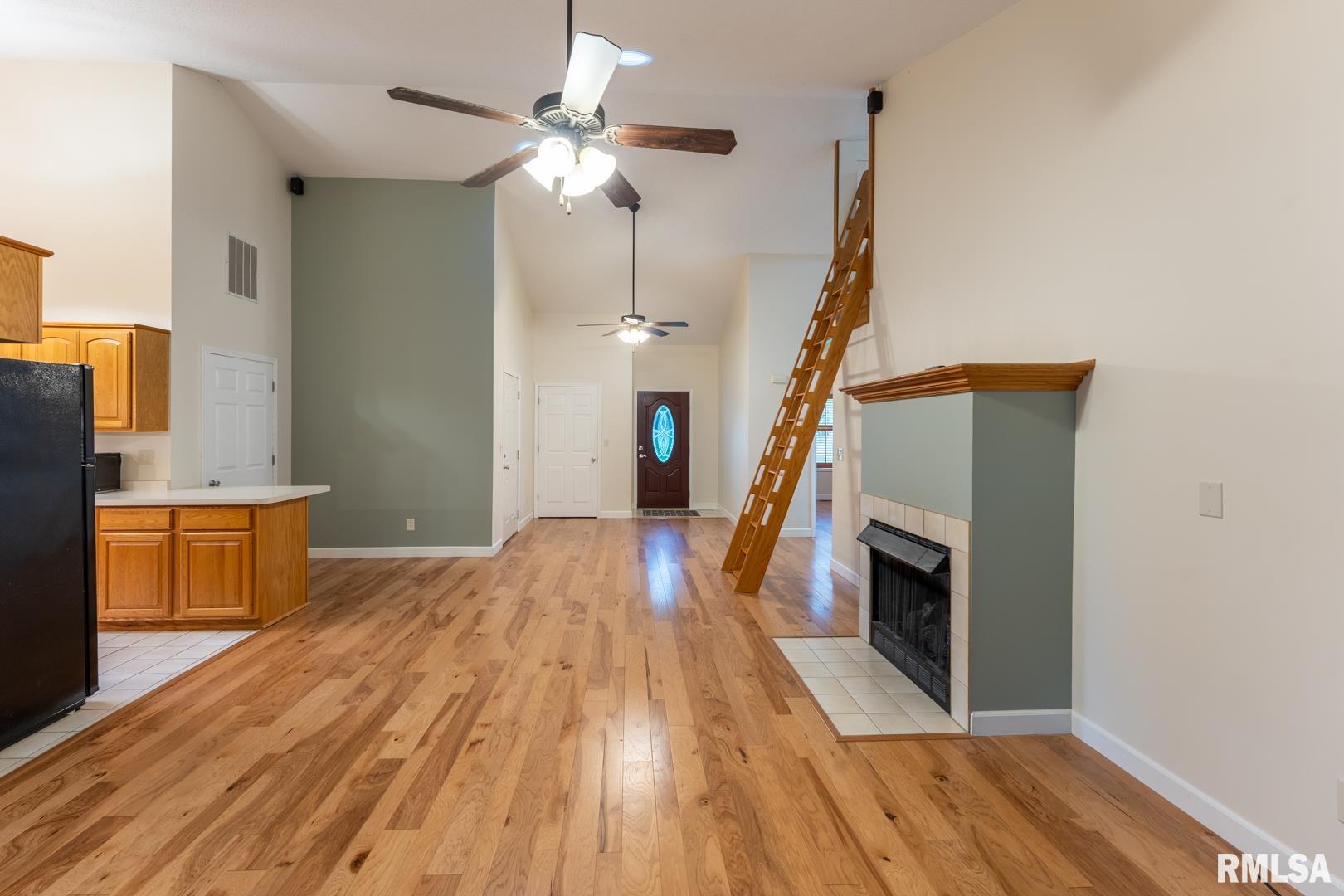 1021 Meadowlark Drive, Carterville, Illinois image 10