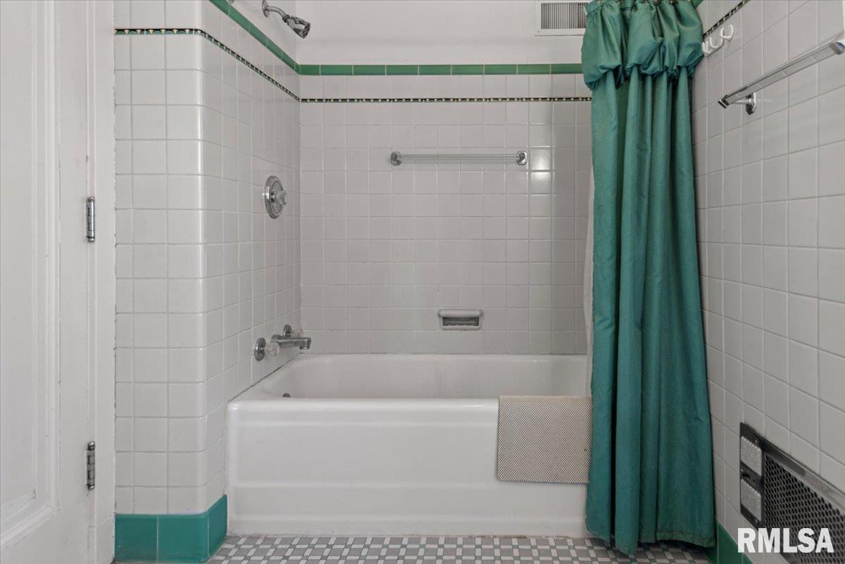 2136 Illini Road, Springfield, Illinois image 32