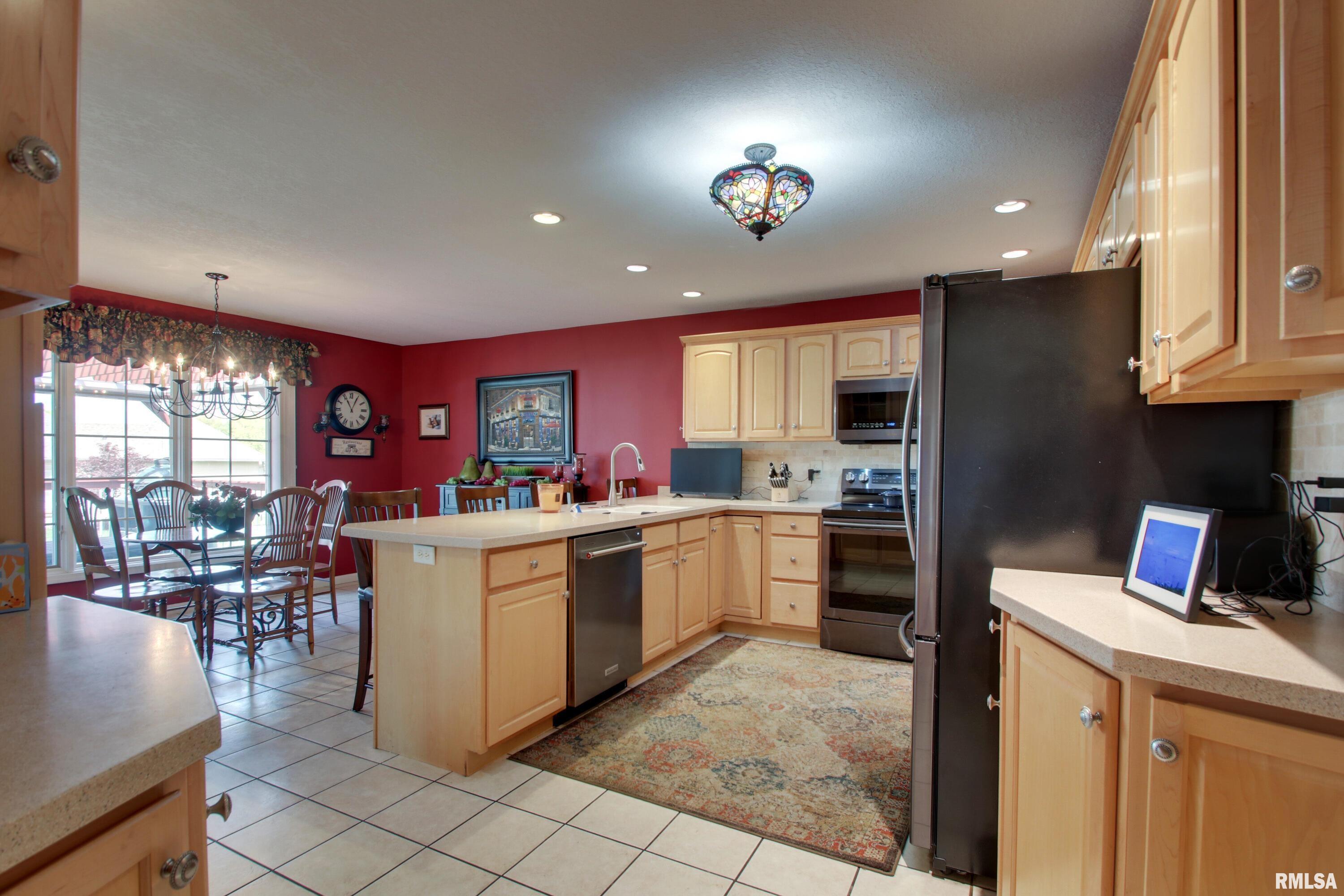 1060 S 48th Street, Quincy, Illinois image 9