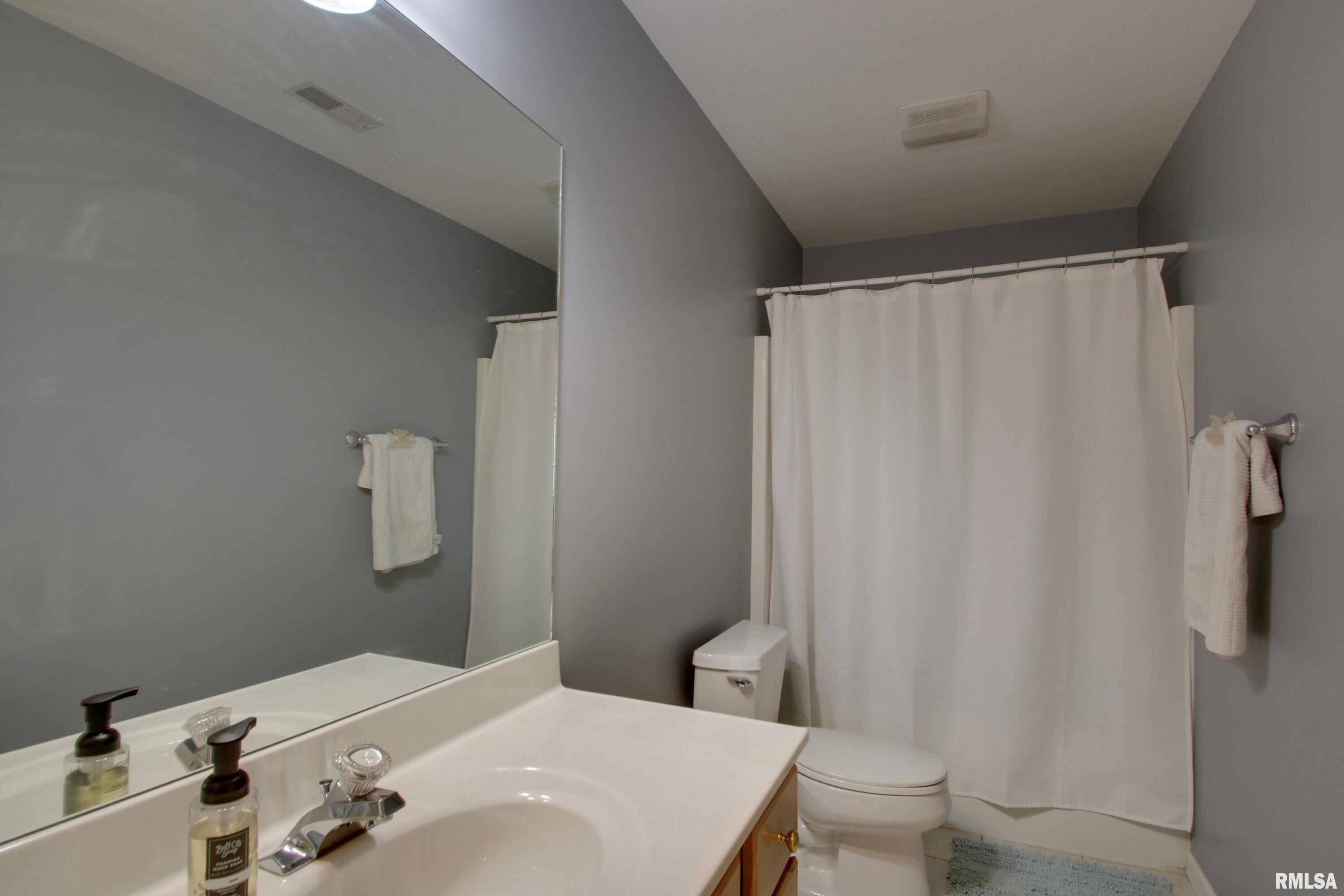 1060 S 48th Street, Quincy, Illinois image 22