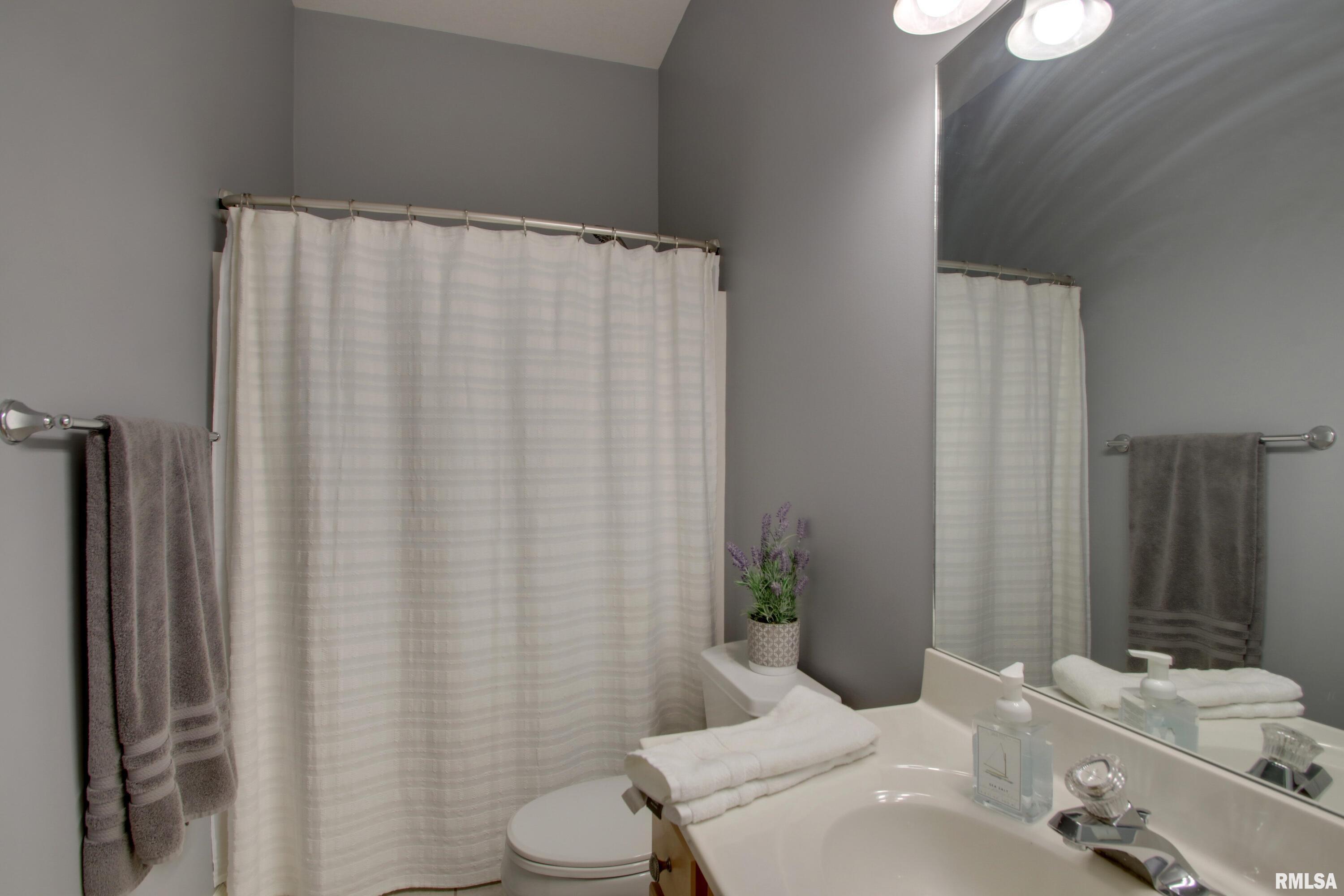 1060 S 48th Street, Quincy, Illinois image 23