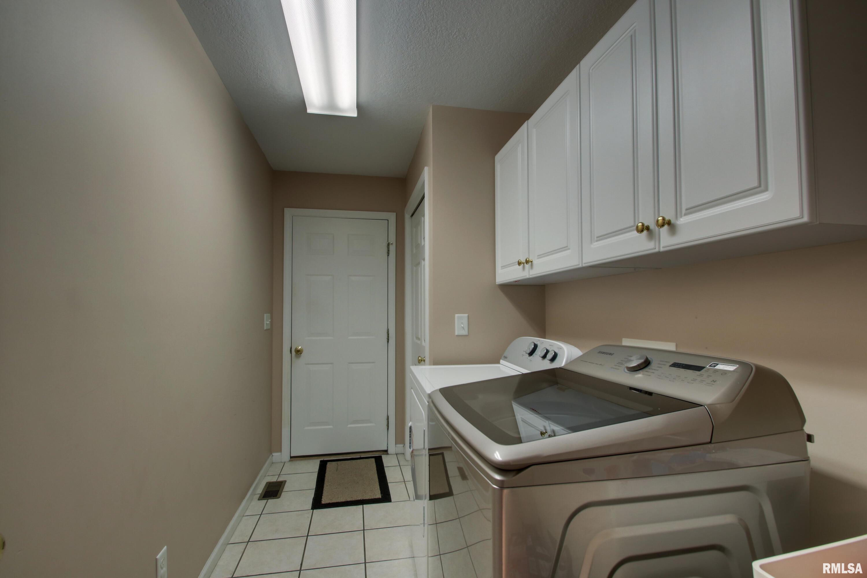 1060 S 48th Street, Quincy, Illinois image 25