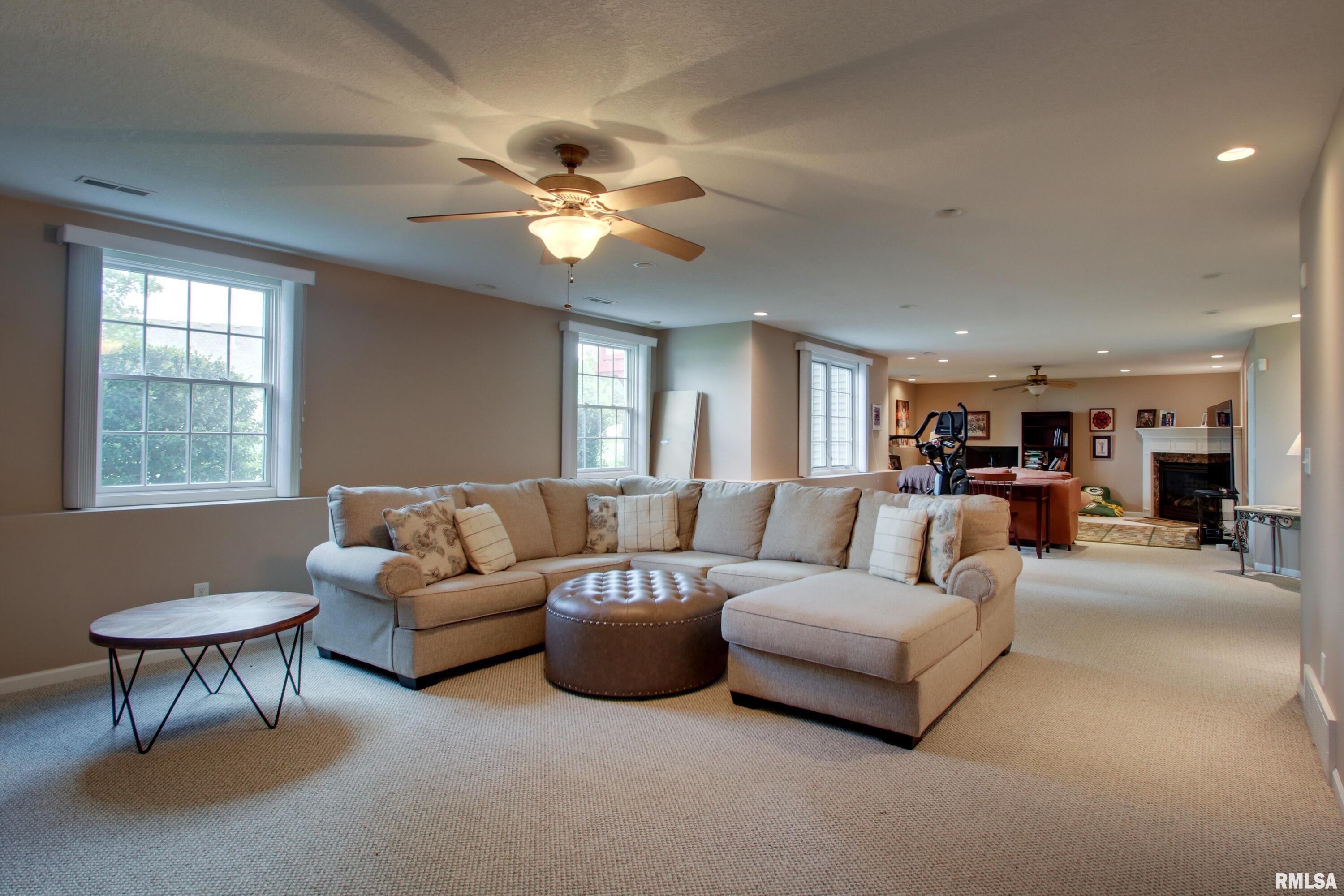 1060 S 48th Street, Quincy, Illinois image 14