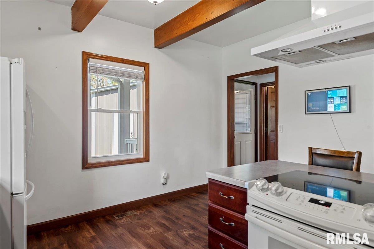 101 N 8th Street, Riverton, Illinois image 10