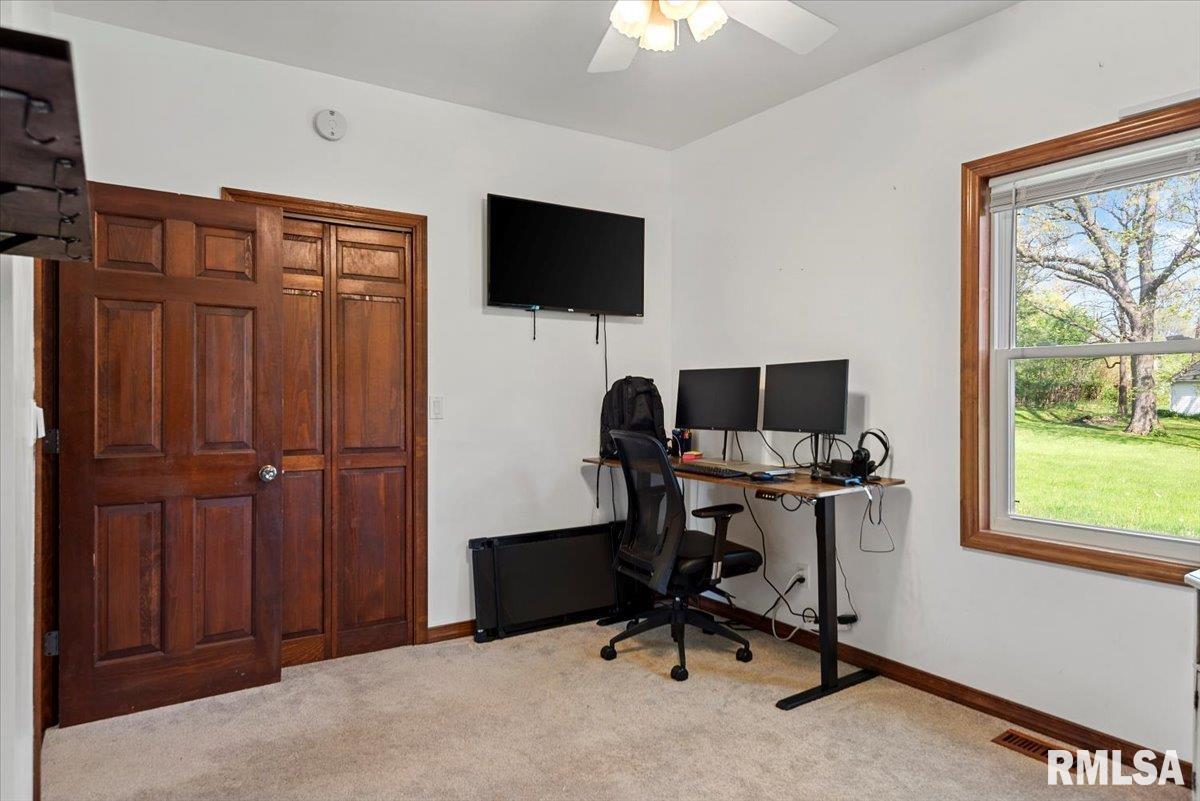 101 N 8th Street, Riverton, Illinois image 11