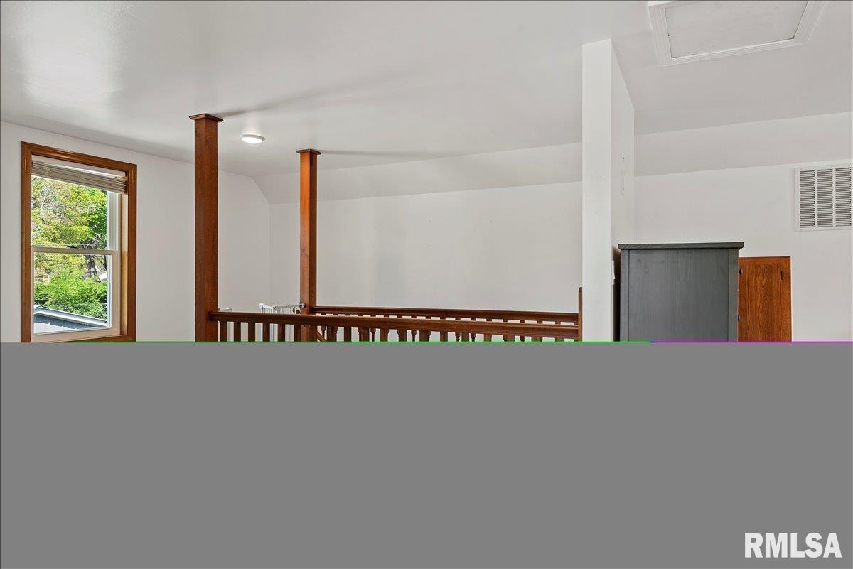101 N 8th Street, Riverton, Illinois image 34