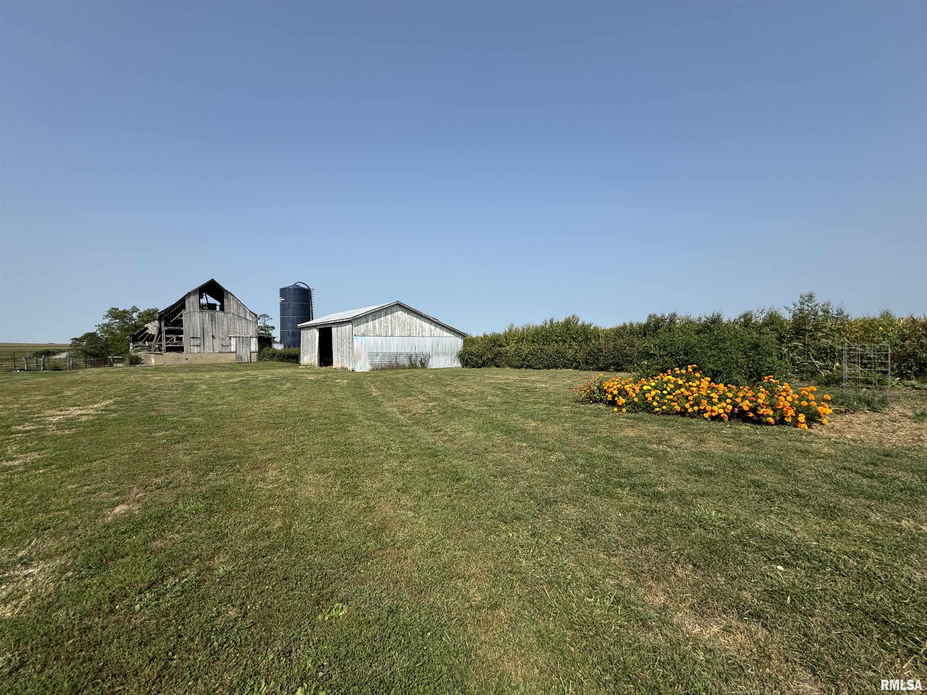 2558 E County Highway 17 Highway, Avon, Illinois image 9