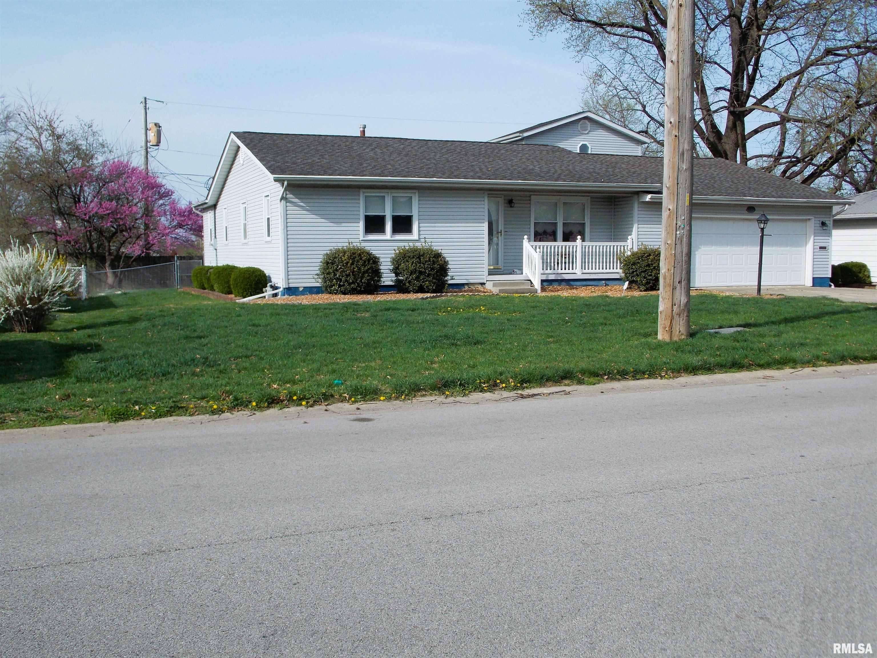 1722 Frazier Avenue, Centralia, Illinois image 2