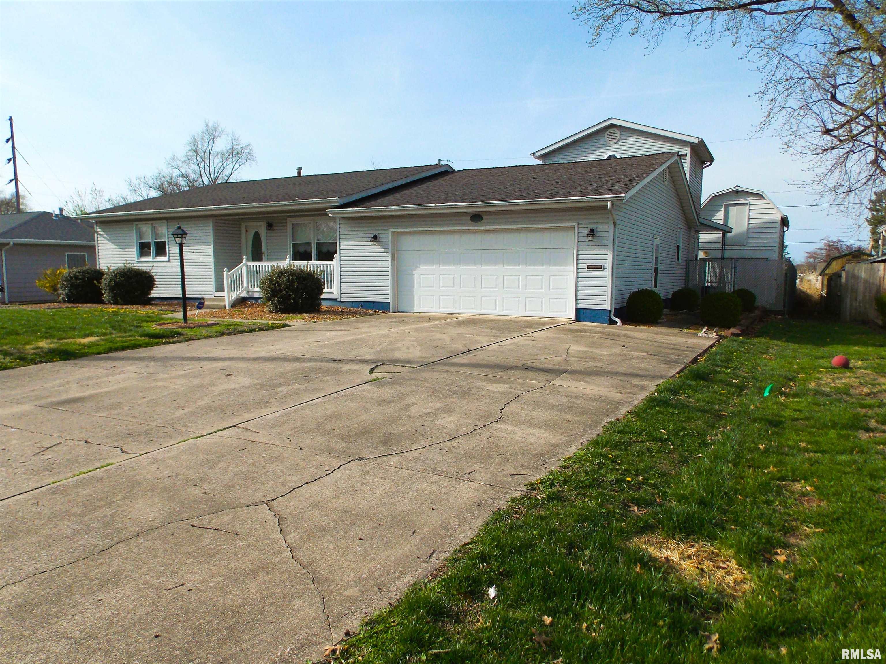 1722 Frazier Avenue, Centralia, Illinois image 3