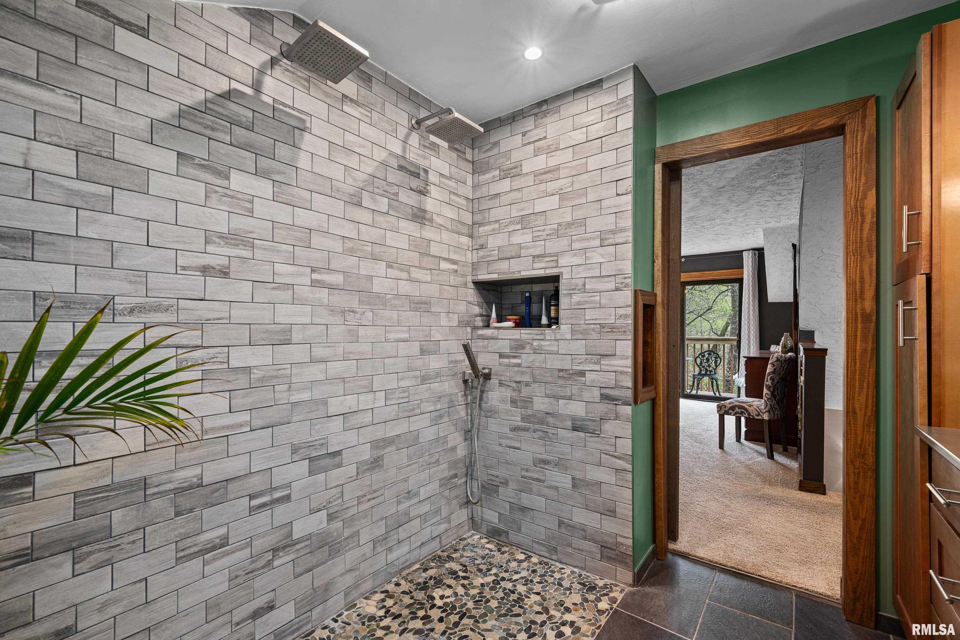 703 1st Street, Coal Valley, Illinois image 28