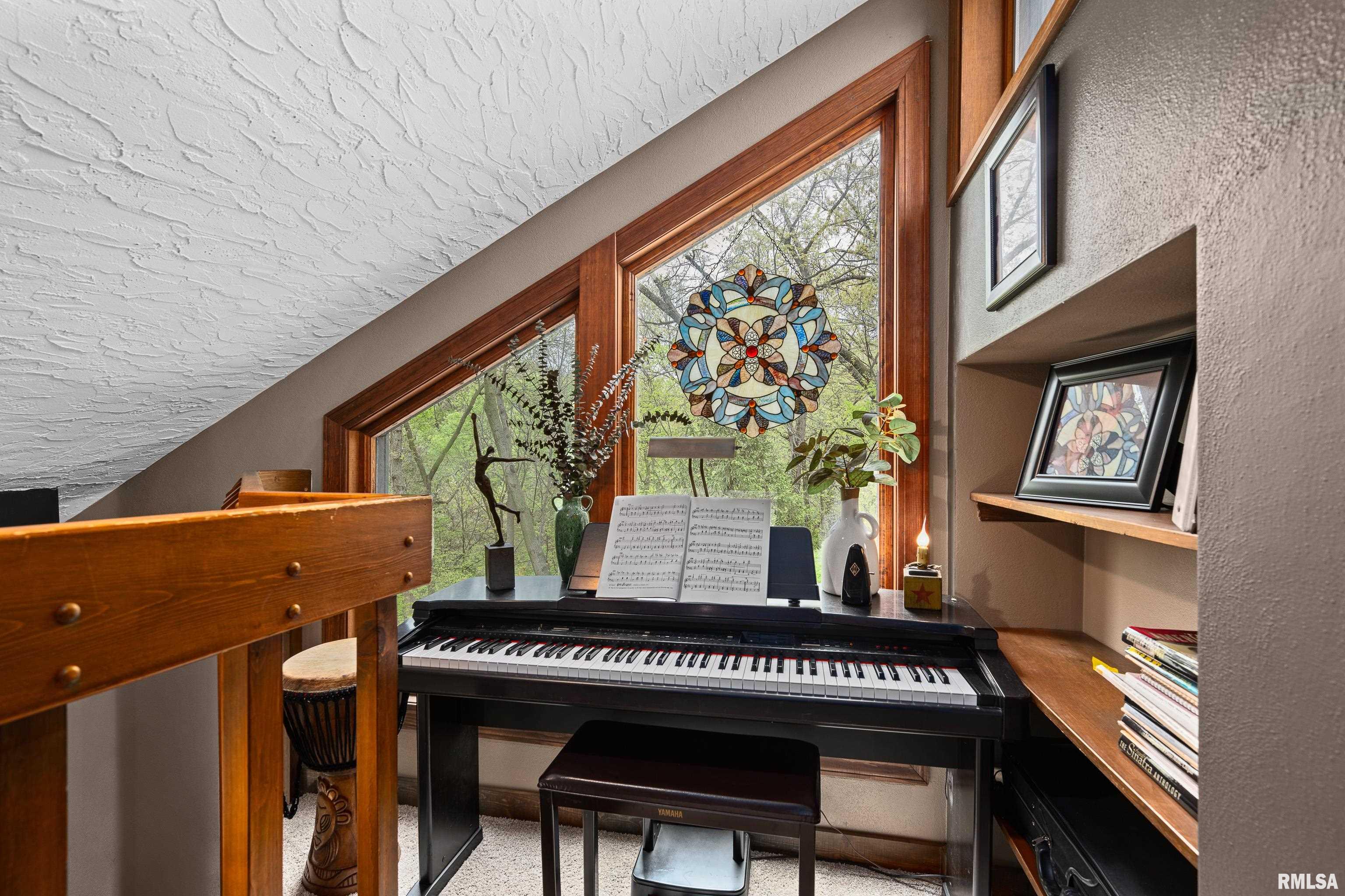 703 1st Street, Coal Valley, Illinois image 38