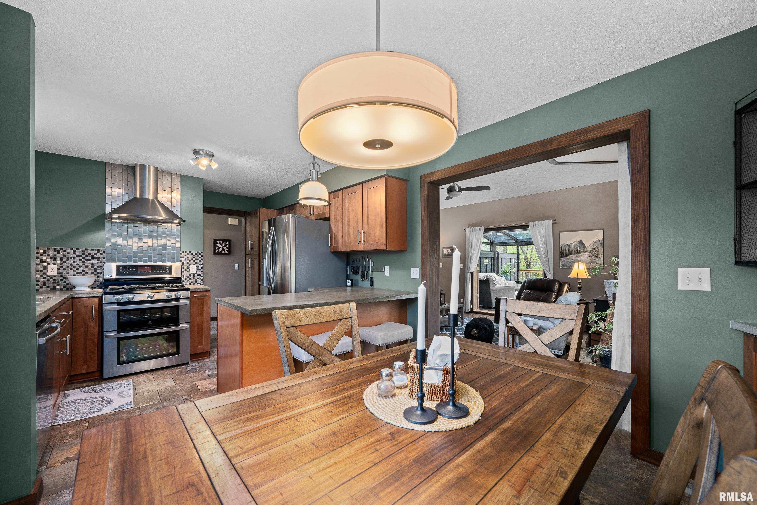 703 1st Street, Coal Valley, Illinois image 14