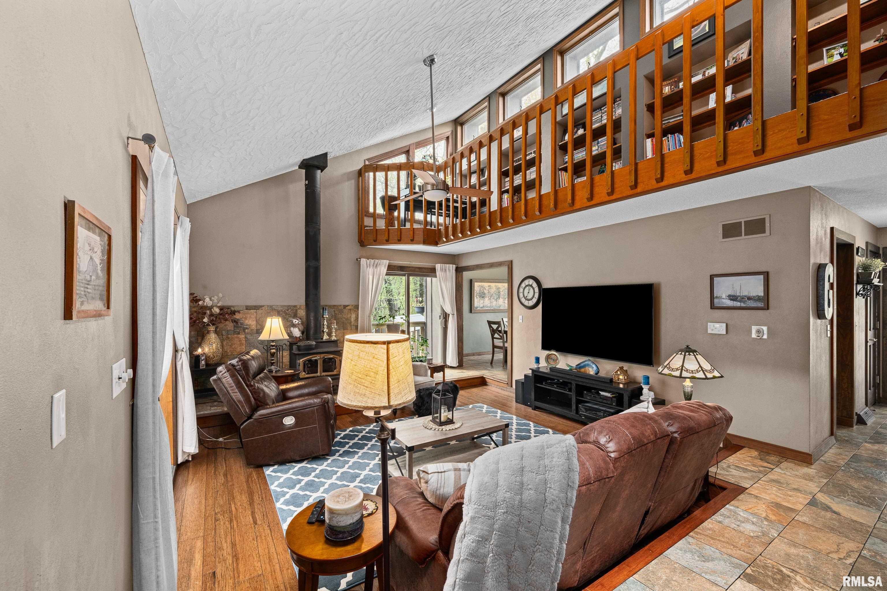 703 1st Street, Coal Valley, Illinois image 17