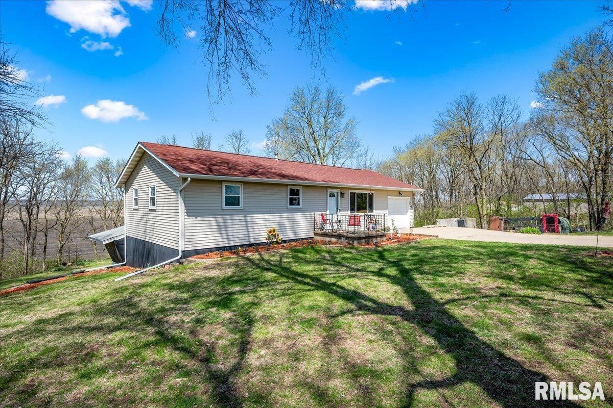 7596 E Manito Road, Manito, Illinois image 25