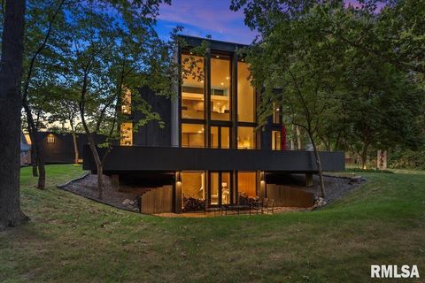 Homes For Sale - 1111 Williams Boulevard<br/> Sangamon County, Springfield, IL 62704