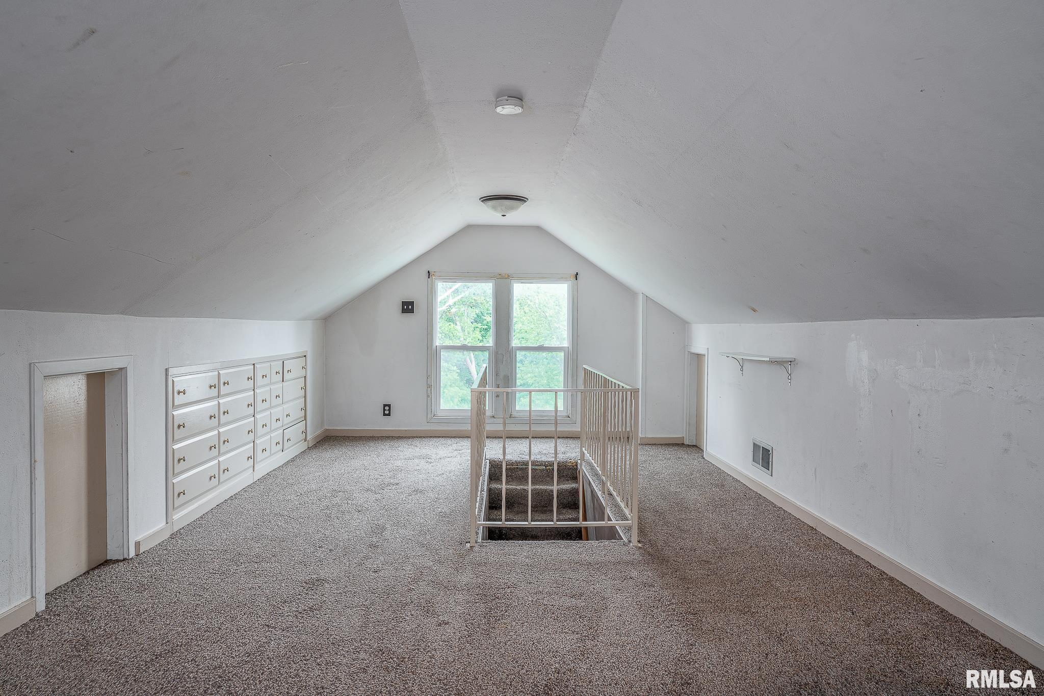 2721 11th Avenue B, Moline, Illinois image 8