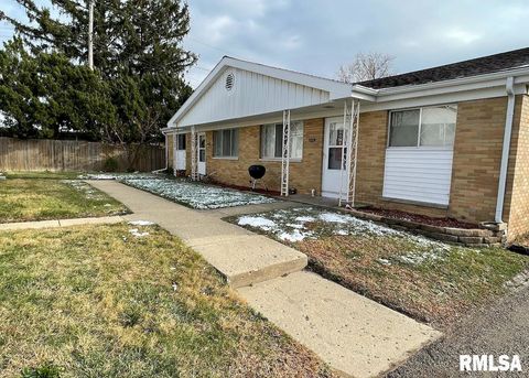 Photo of 38203822 N Sheridan Knolls Court #2, Peoria, IL 61614 (MLS # PA1263907)