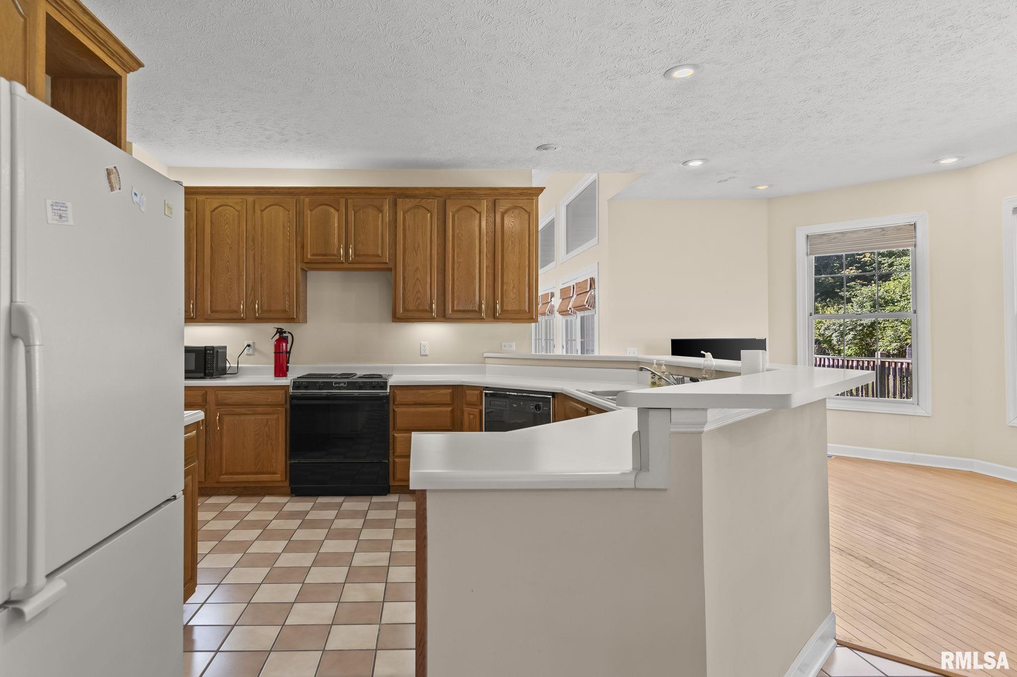 6405 Willow Springs Road, Springfield, Illinois image 14