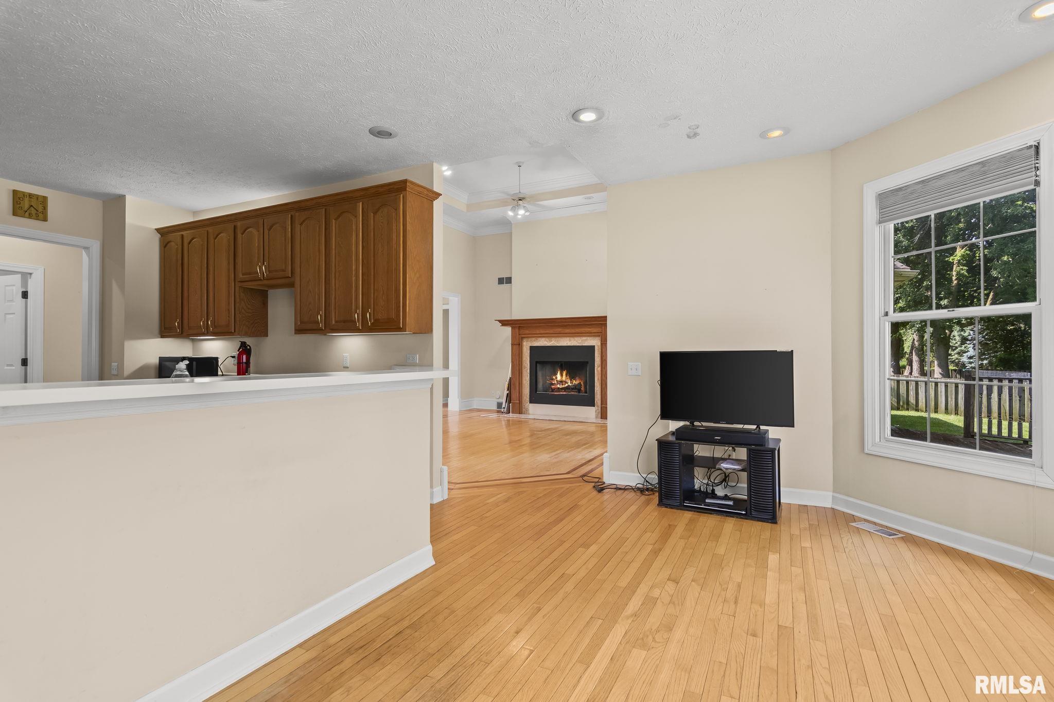 6405 Willow Springs Road, Springfield, Illinois image 11