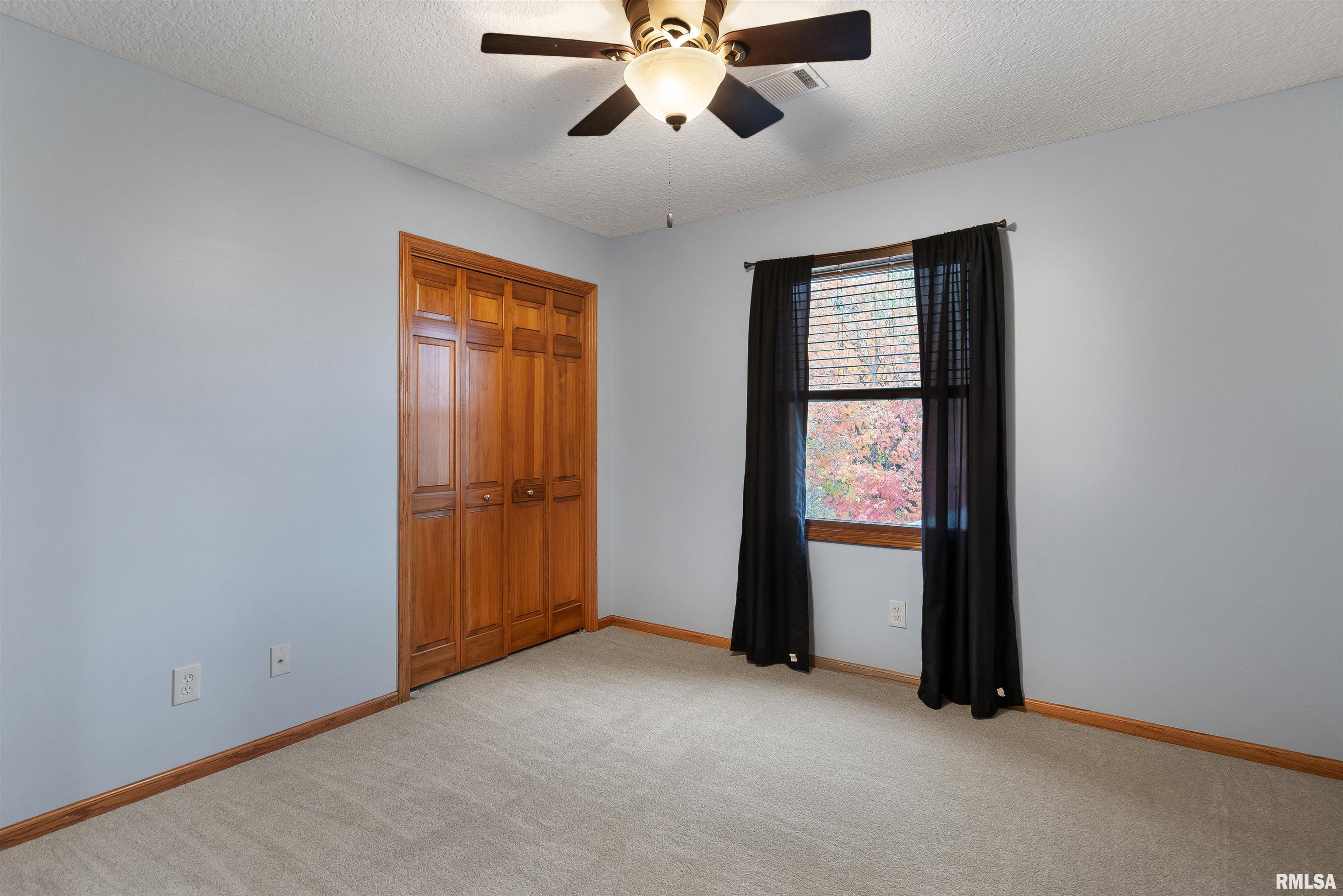 2076 Ashford Road, Bettendorf, Iowa image 30