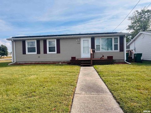 Homes For Sale - 1625 E Murray Street<br/> Macomb, IL 61455