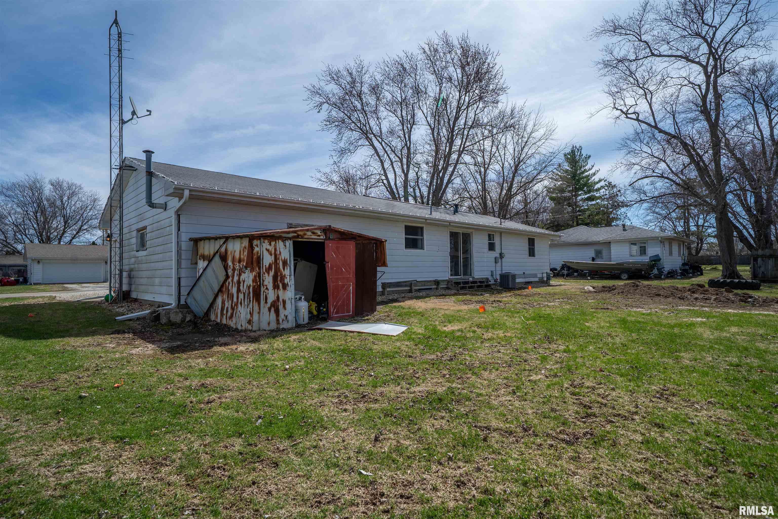 407 N Walter Street, Yates City, Illinois image 29