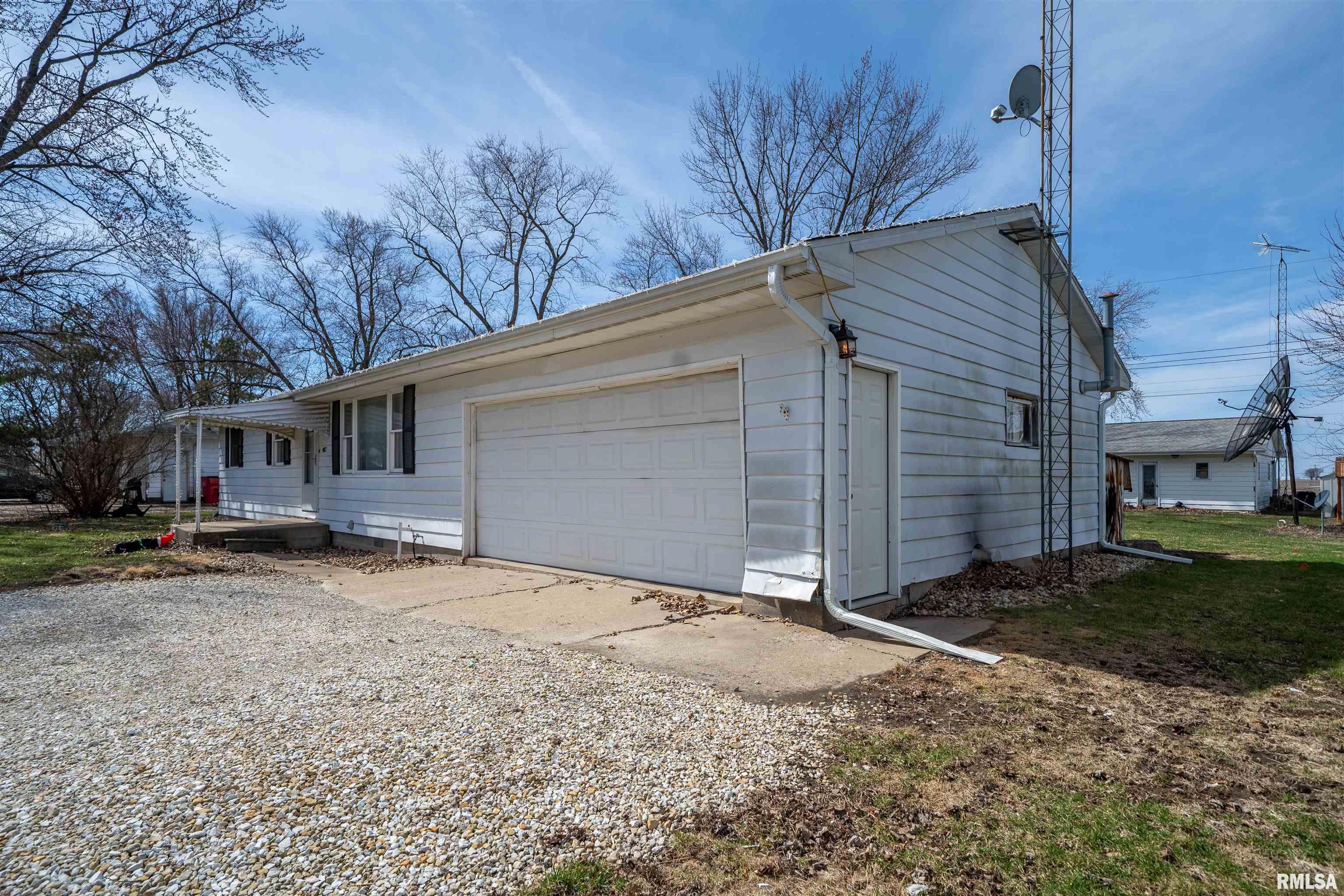 407 N Walter Street, Yates City, Illinois image 3