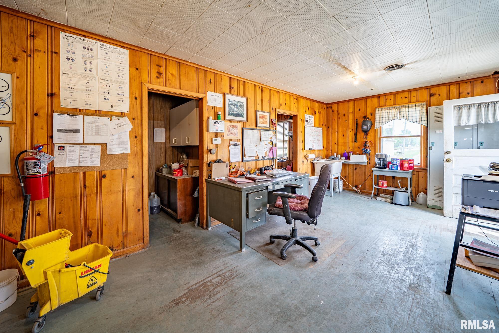300 S Broadway Street, Manito, Illinois image 15