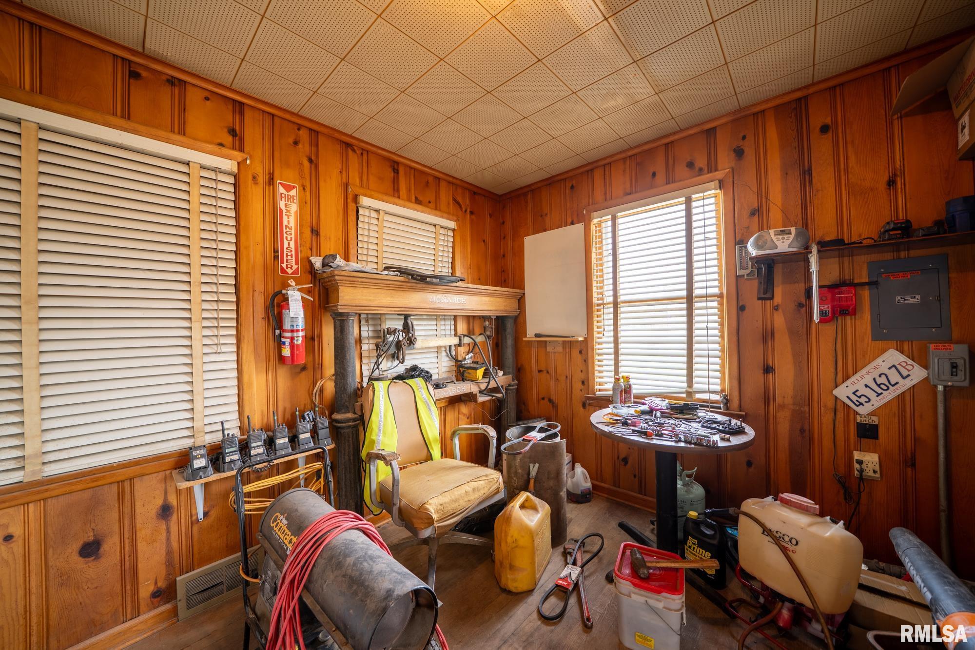 300 S Broadway Street, Manito, Illinois image 16
