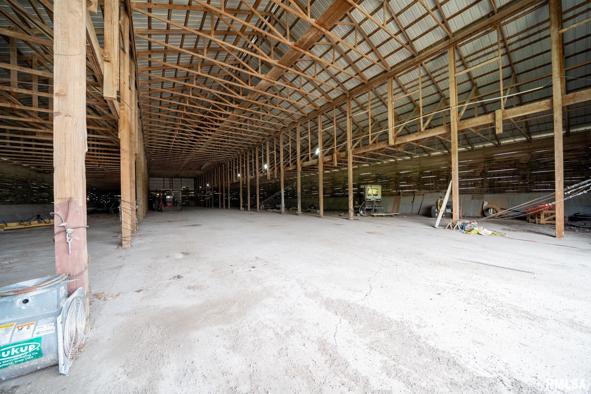 300 S Broadway Street, Manito, Illinois image 20
