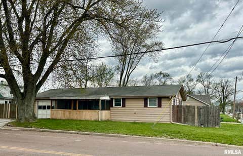 Homes For Sale - 443 Rusche Street<br/> Tazewell County, Creve Coeur, IL 61610