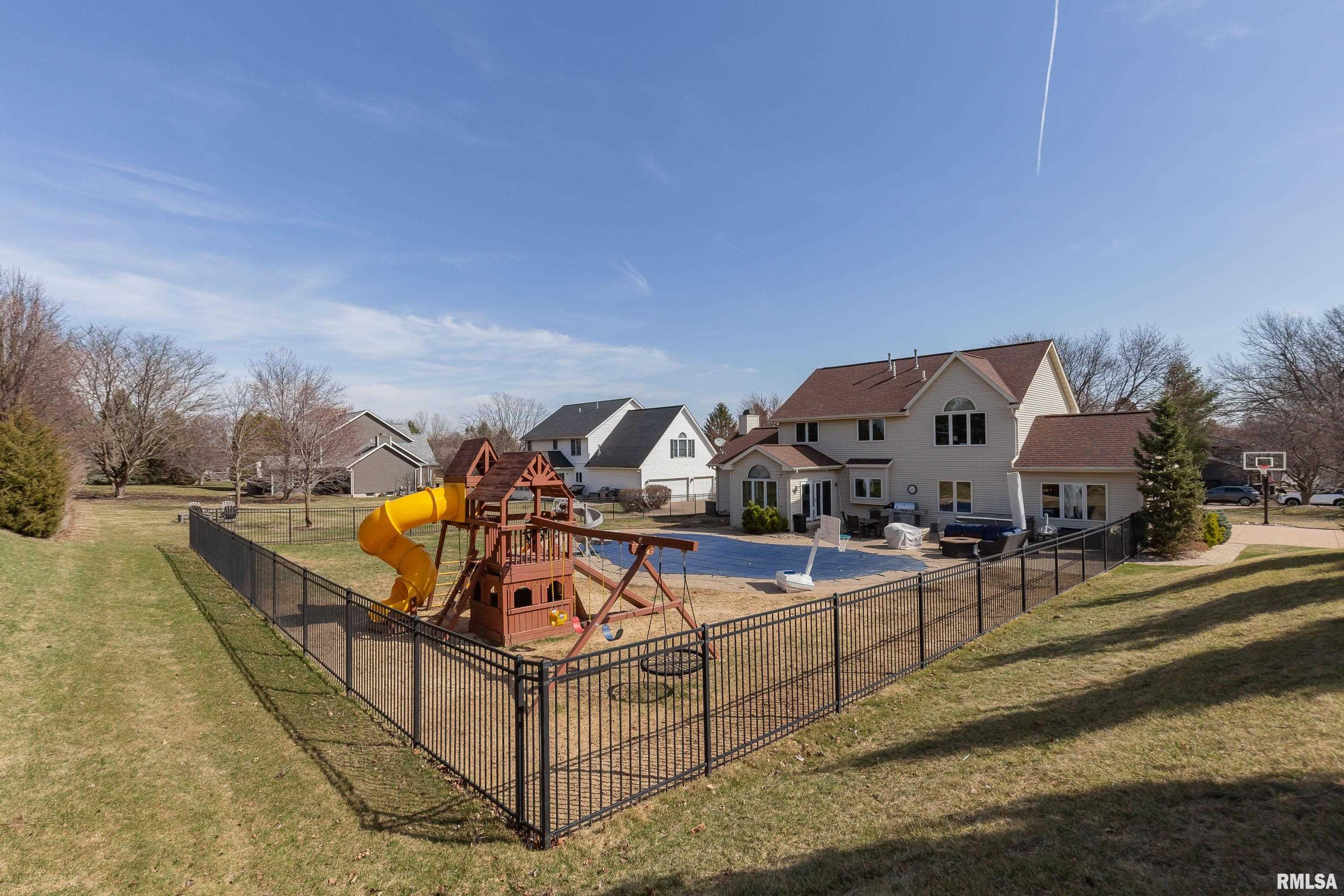 4934 Foxborough Court, Bettendorf, Iowa image 44