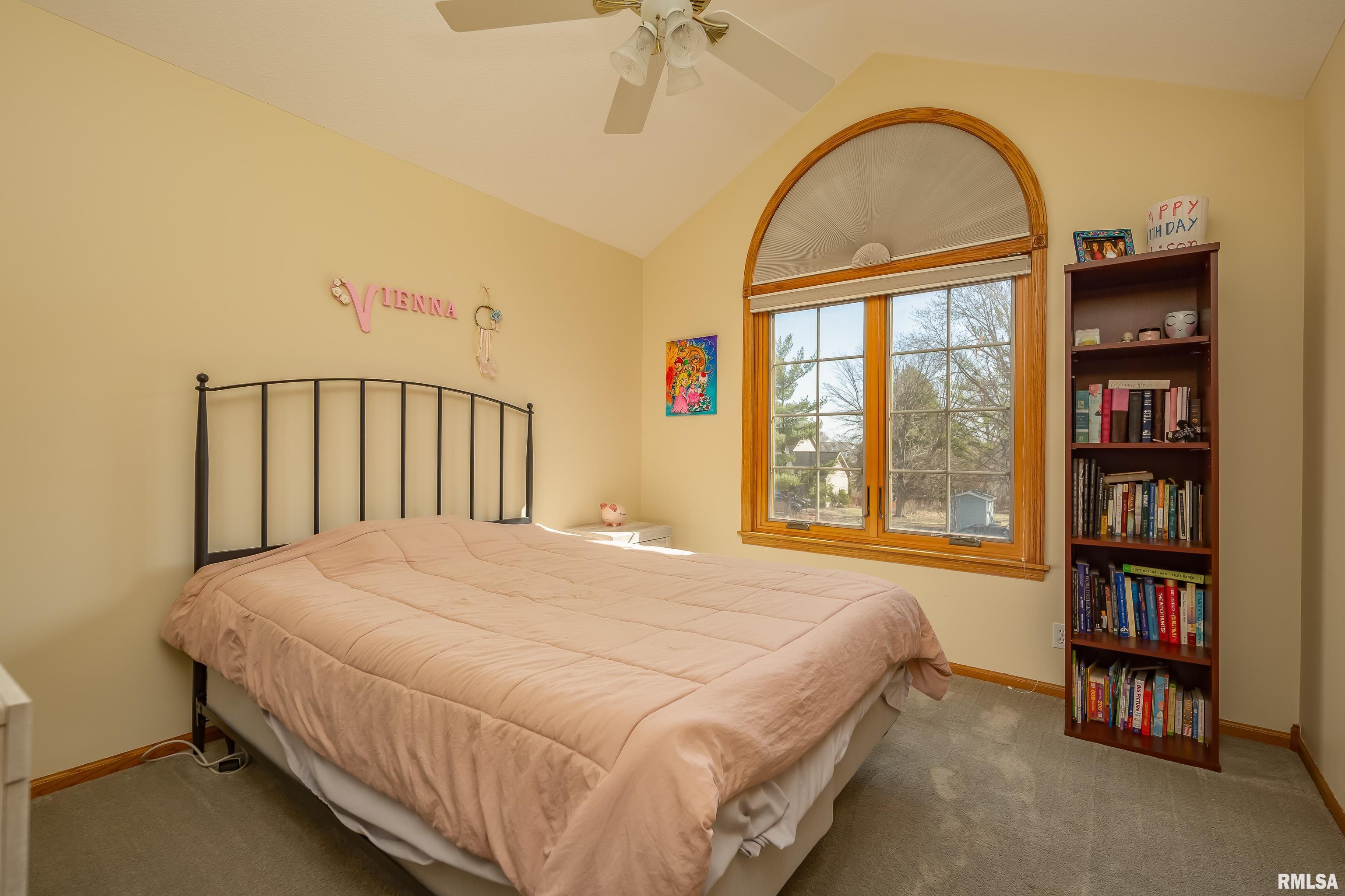 4934 Foxborough Court, Bettendorf, Iowa image 24
