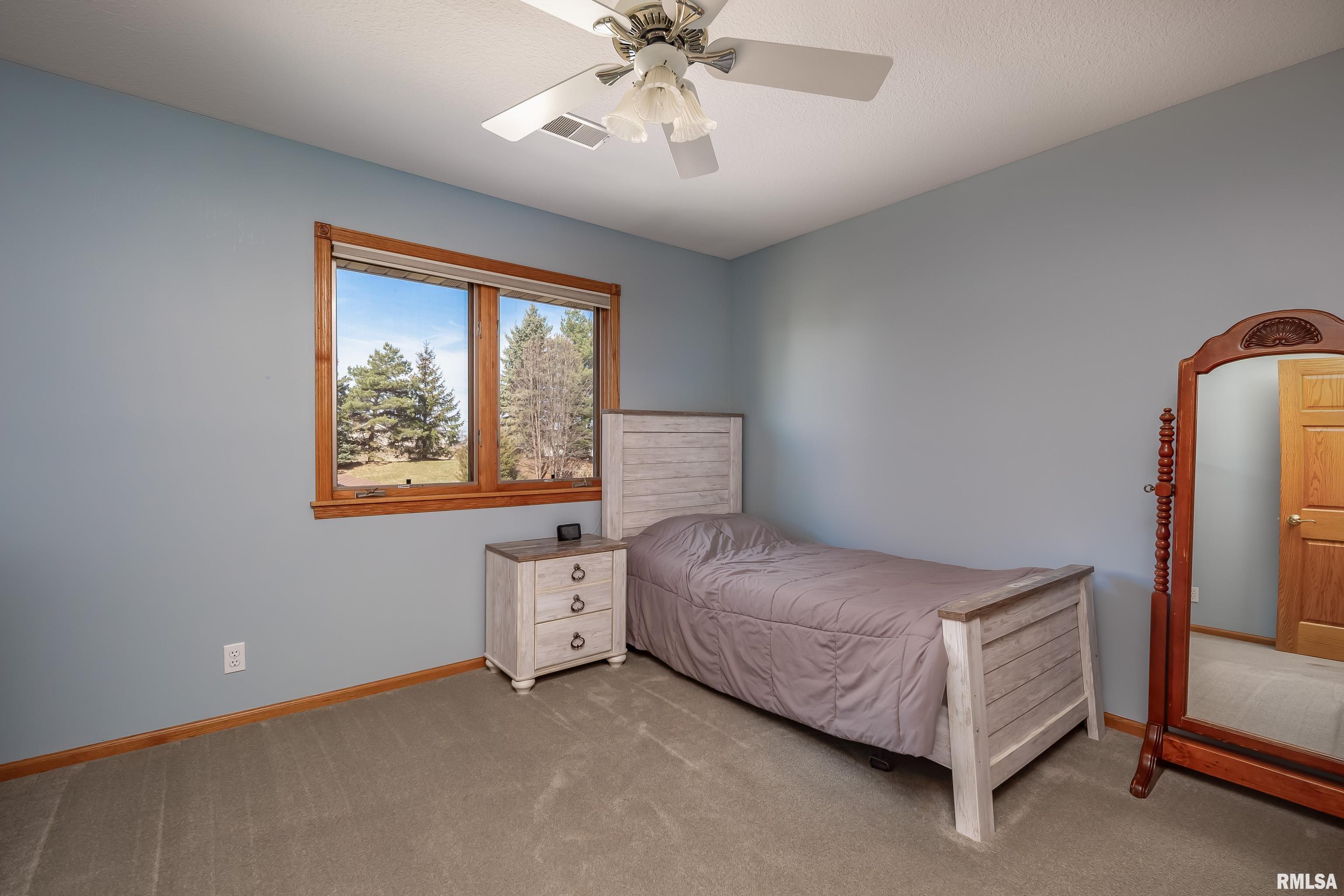 4934 Foxborough Court, Bettendorf, Iowa image 29