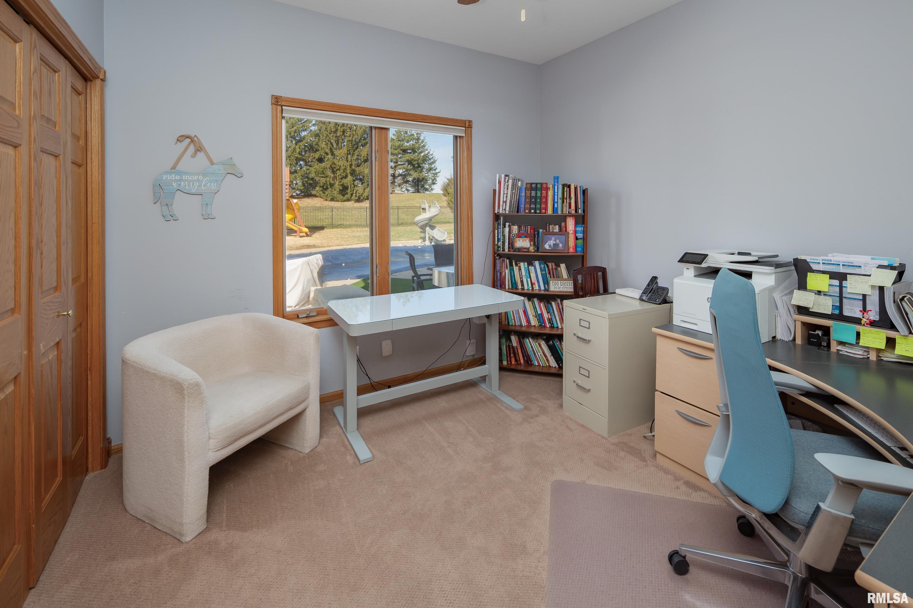 4934 Foxborough Court, Bettendorf, Iowa image 16