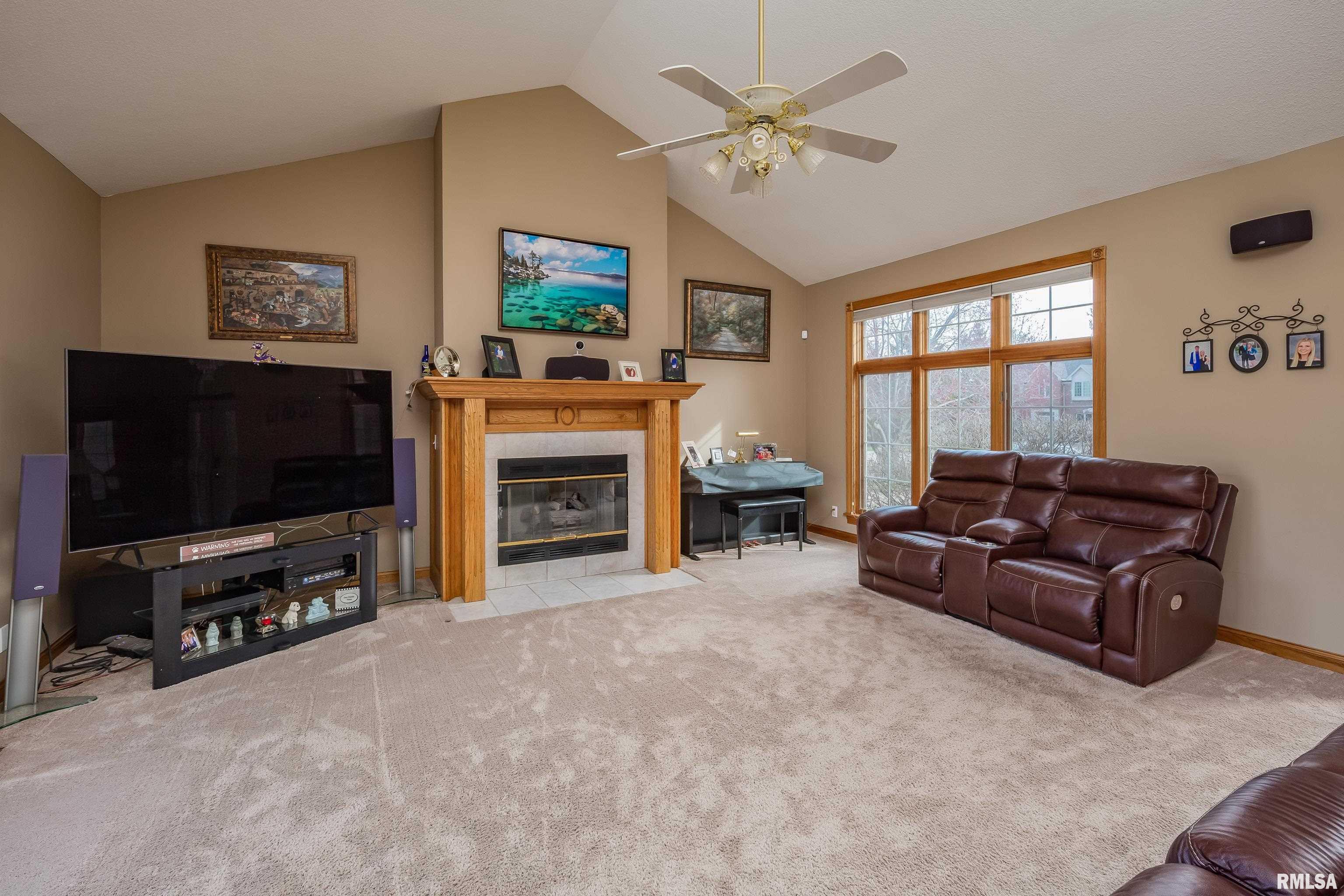 4934 Foxborough Court, Bettendorf, Iowa image 6